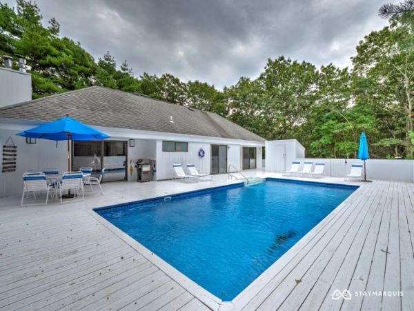 Hamptons Home 1020760
