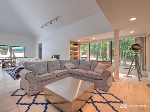 Hamptons Home 1020760