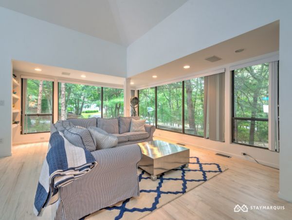 Hamptons Home 1020760