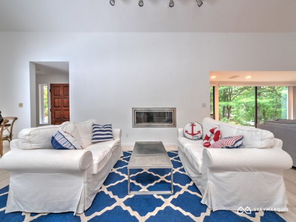Hamptons Home 1020760