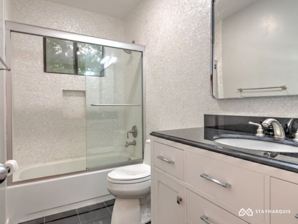 Hamptons Home 1020760