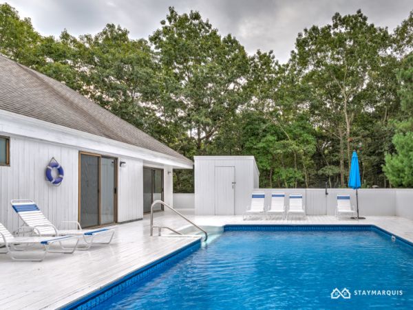 Hamptons Home 1020760