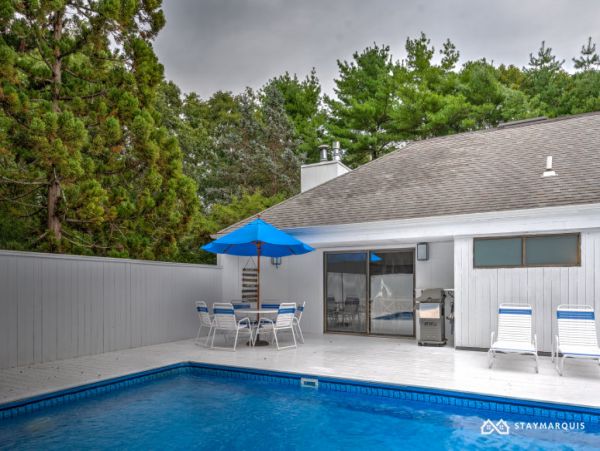 Hamptons Home 1020760