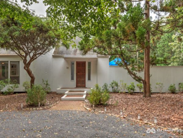 Hamptons Home 1020760
