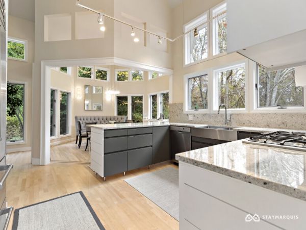 Hamptons Home 1020761