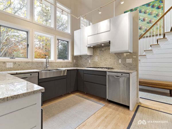 Hamptons Home 1020761