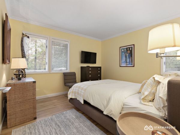 Hamptons Home 1020761