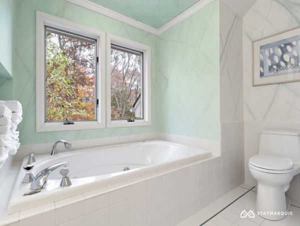 Hamptons Home 1020761