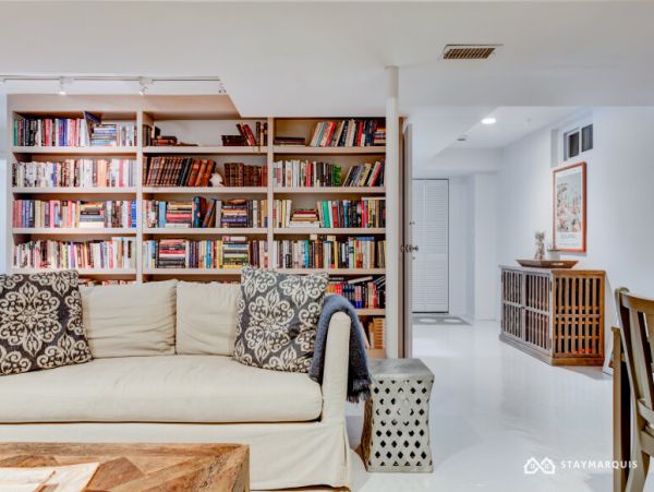 Hamptons Home 1020762