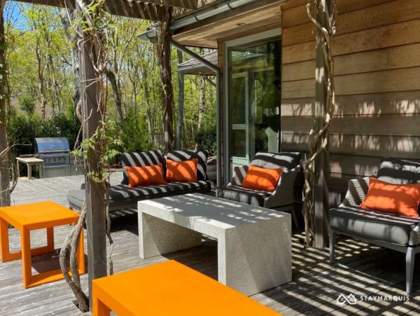 Hamptons Home 1020762