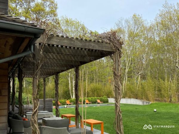 Hamptons Home 1020762