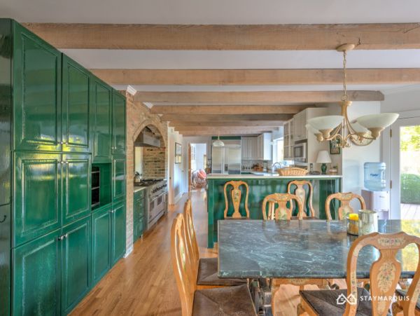Hamptons Home 1020763