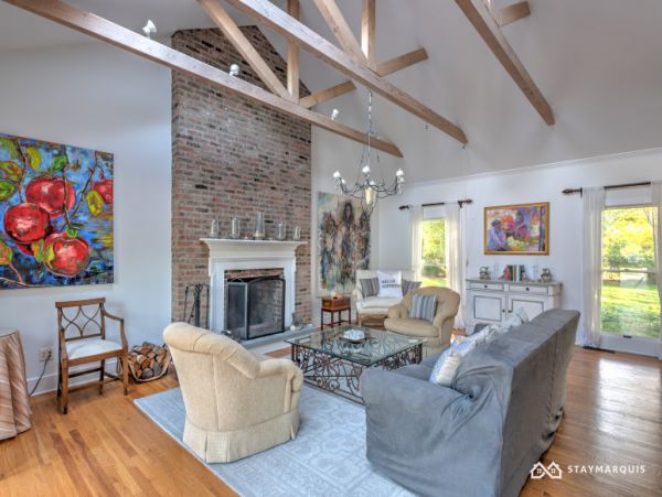 Hamptons Home 1020763