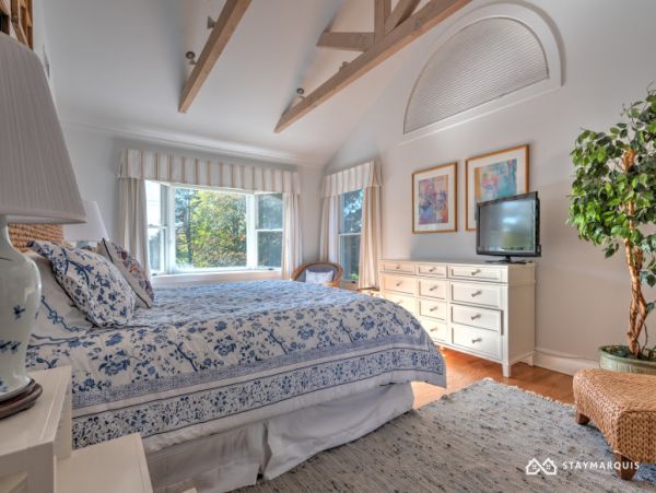 Hamptons Home 1020763