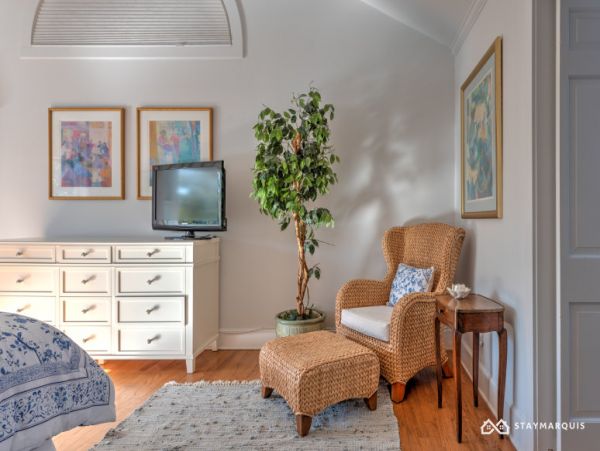 Hamptons Home 1020763