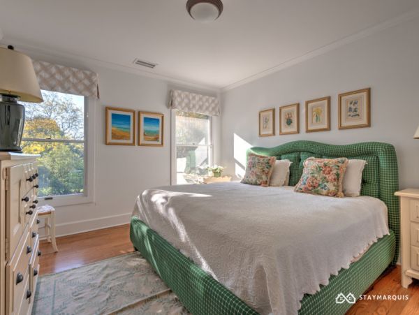 Hamptons Home 1020763
