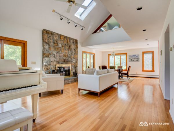 Hamptons Home 1020764