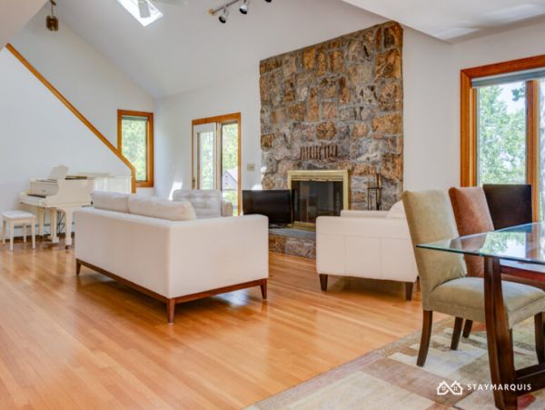 Hamptons Home 1020764