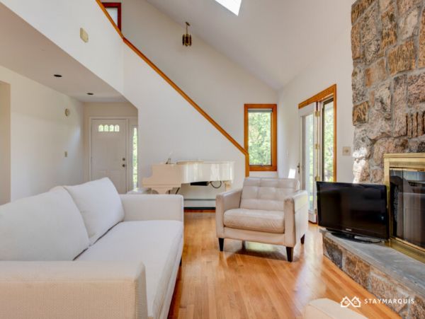 Hamptons Home 1020764