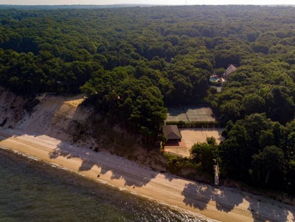 Hamptons Home 1020765
