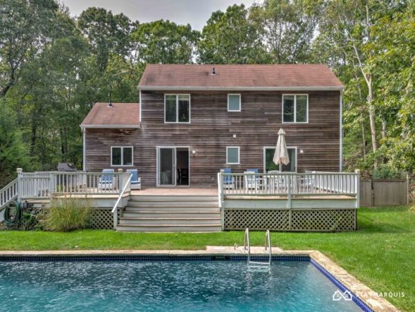 Hamptons Home 1020766