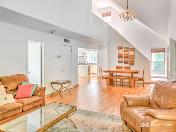 Hamptons Home 1020766
