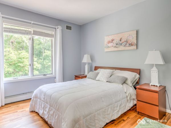 Hamptons Home 1020766