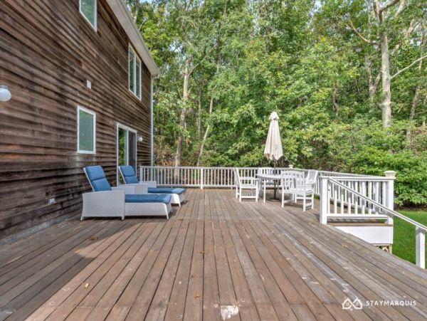 Hamptons Home 1020766