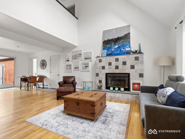 Hamptons Home 1020767