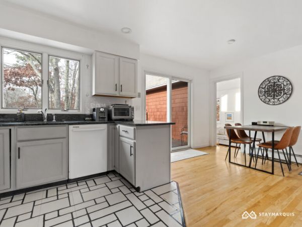 Hamptons Home 1020767