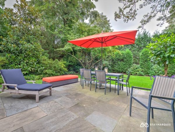 Hamptons Home 1020768