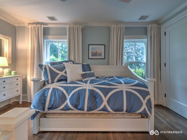 Hamptons Home 1020768
