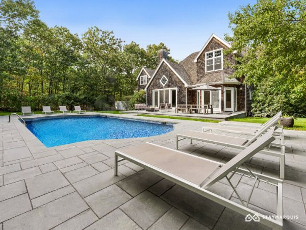 Hamptons Home 1020769