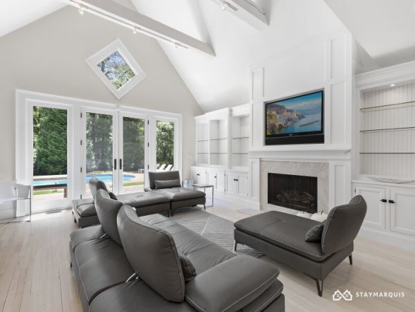 Hamptons Home 1020769
