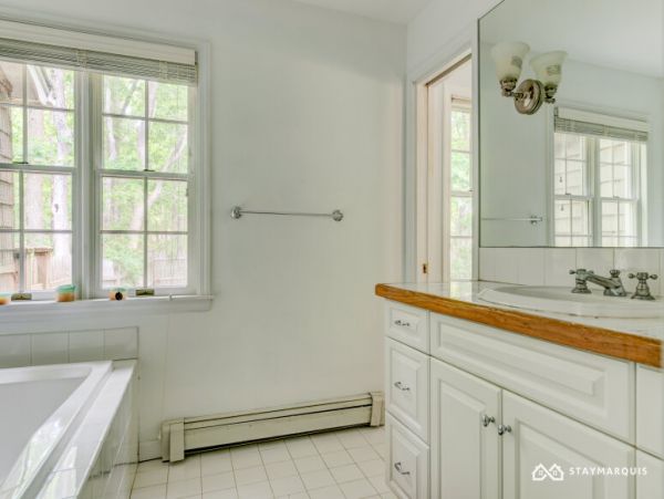 Hamptons Home 1020770
