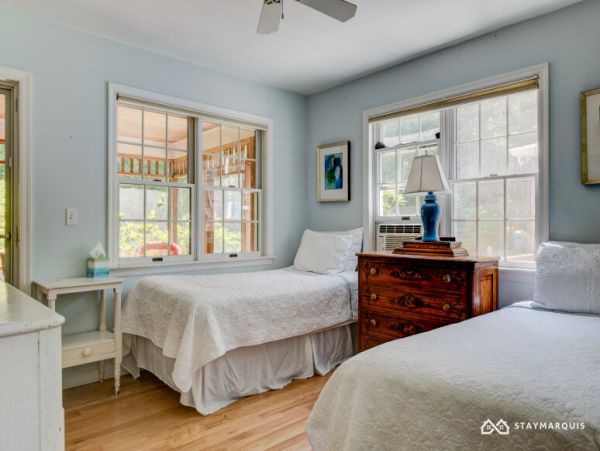 Hamptons Home 1020770