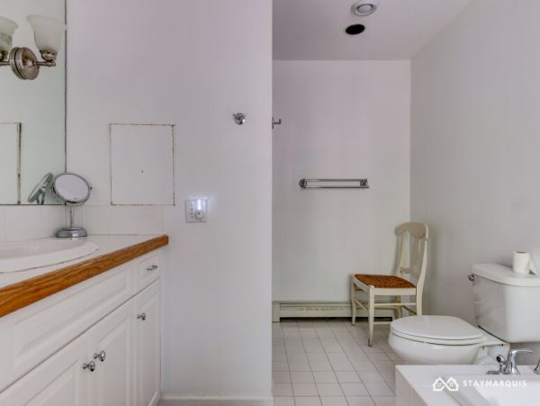 Hamptons Home 1020770