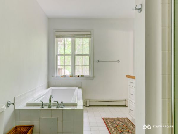 Hamptons Home 1020770