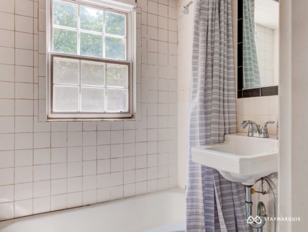 Hamptons Home 1020770