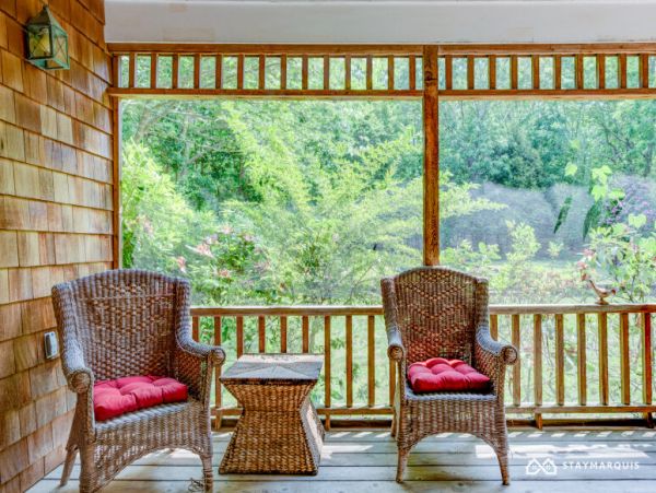 Hamptons Home 1020770