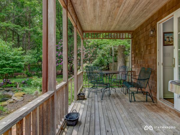 Hamptons Home 1020770