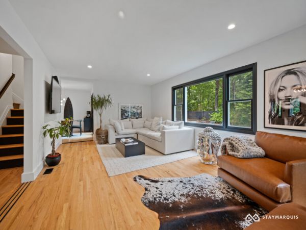 Hamptons Home 1020771