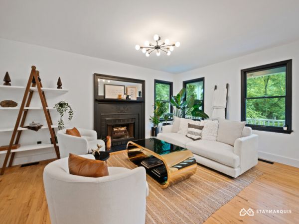 Hamptons Home 1020771