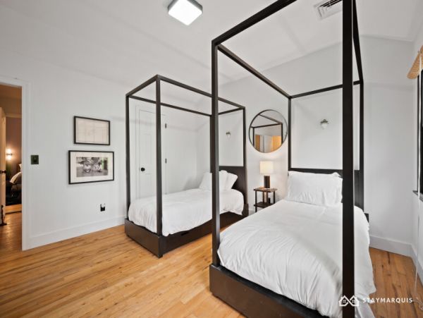 Hamptons Home 1020771