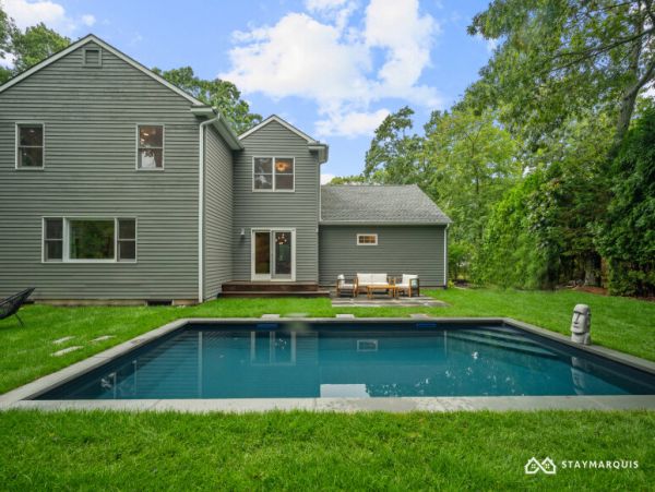 Hamptons Home 1020771