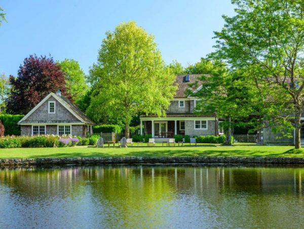 Hamptons Home 1020773