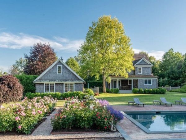 Hamptons Home 1020773