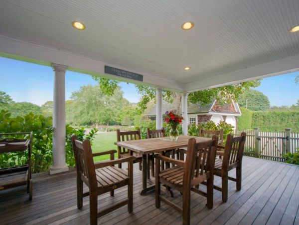 Hamptons Home 1020773