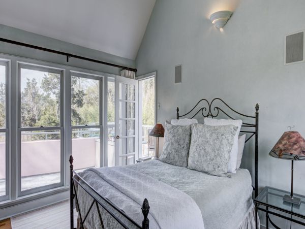 Sag Harbor Waterview Retreat – Hamptons Waterfront Vacation Rental