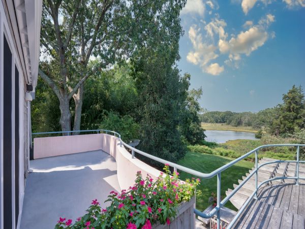 Sag Harbor Waterview Retreat – Hamptons Waterfront Vacation Rental